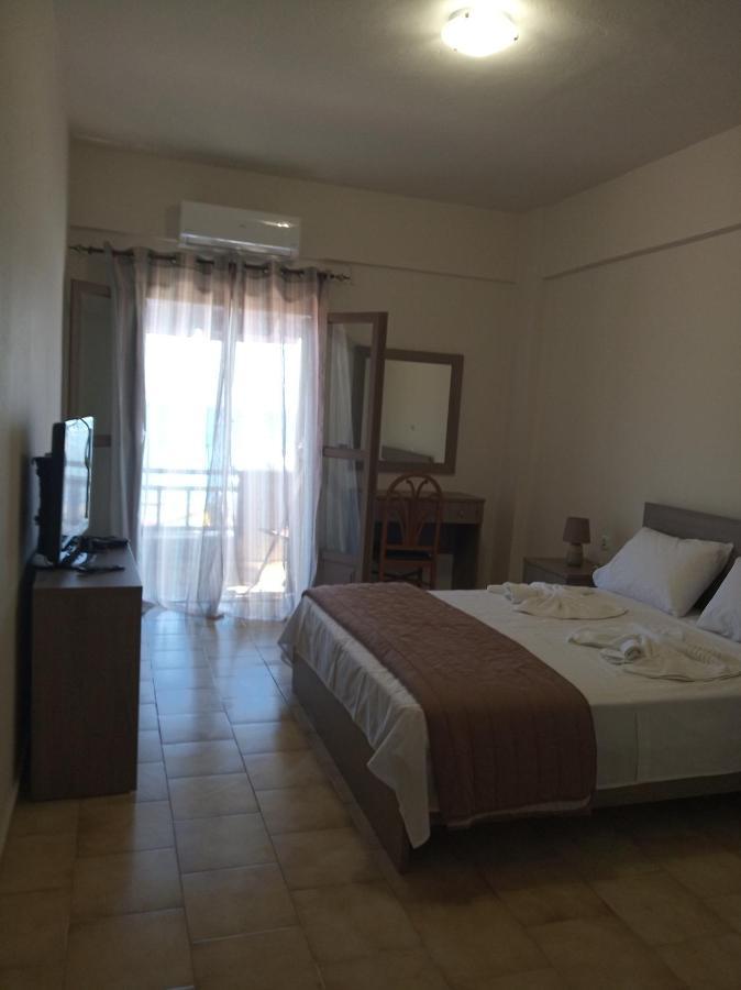 Buganvilla Sea View Apts Agia Pelagia  Esterno foto